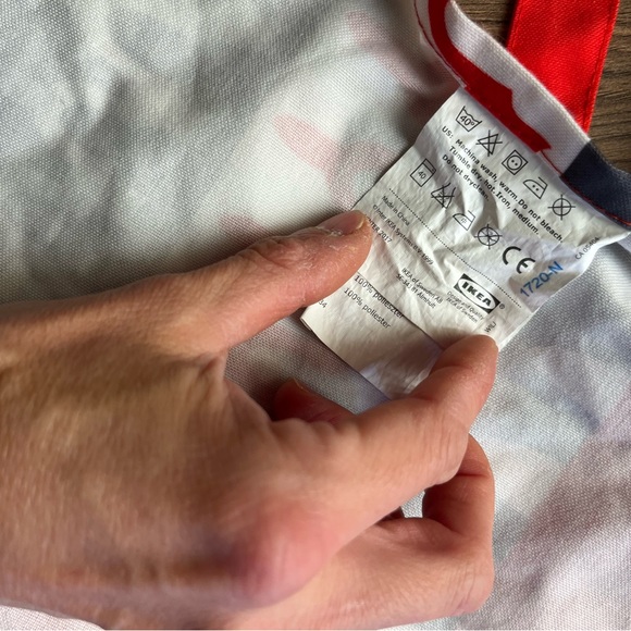 Kid’s Ikea Christmas Apron and Hat - Picture 3 of 5